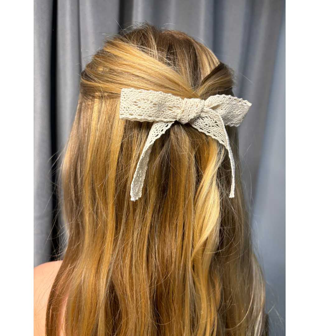 girls bow, bow, bow clip, baby gift, baby shower, toddler, toddler clothing handmade, babygift, hair accessory, hair.
