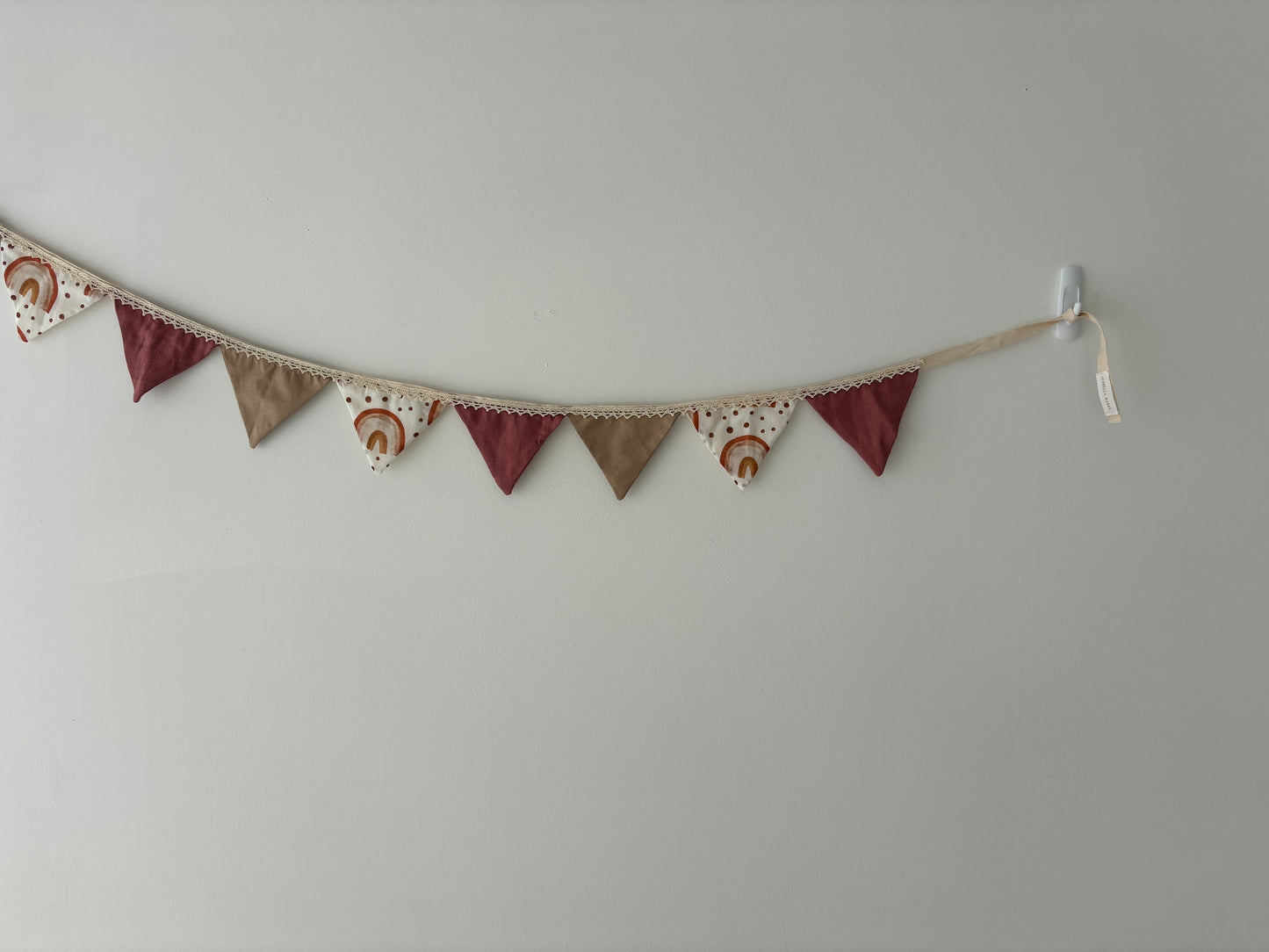 Bunting, Spot the Rainbow